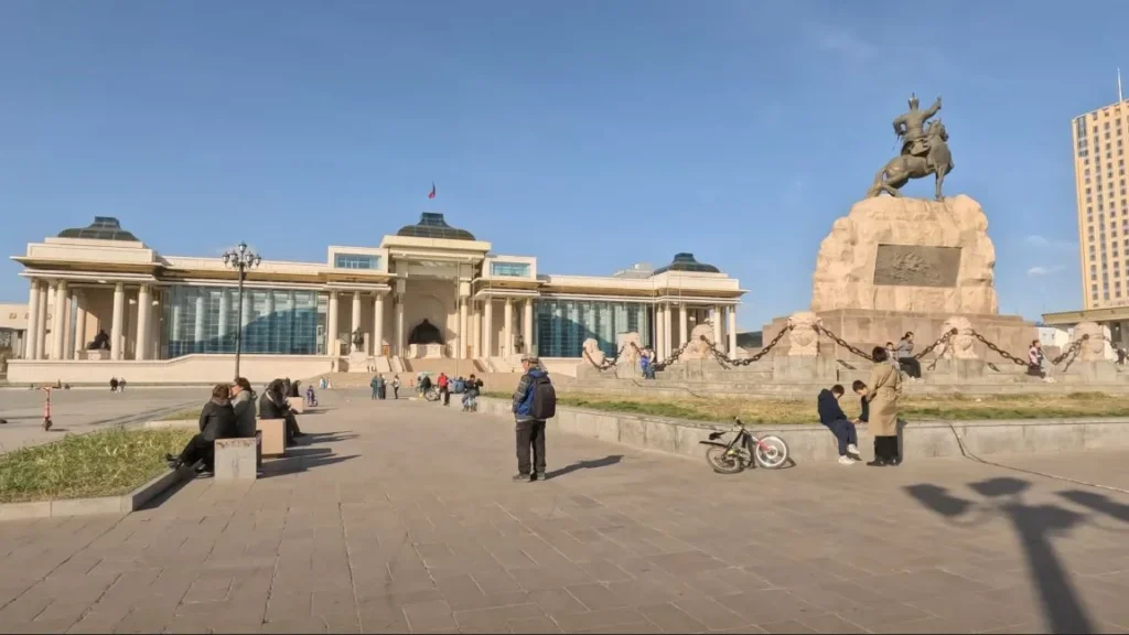 Sükhbaatar Square one last time