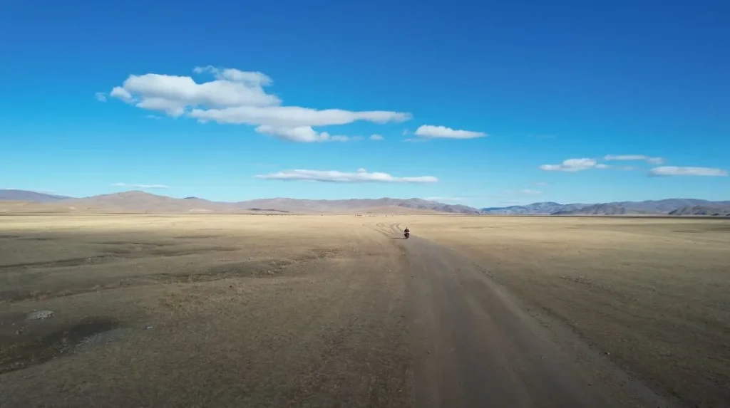 solo bike on endless track