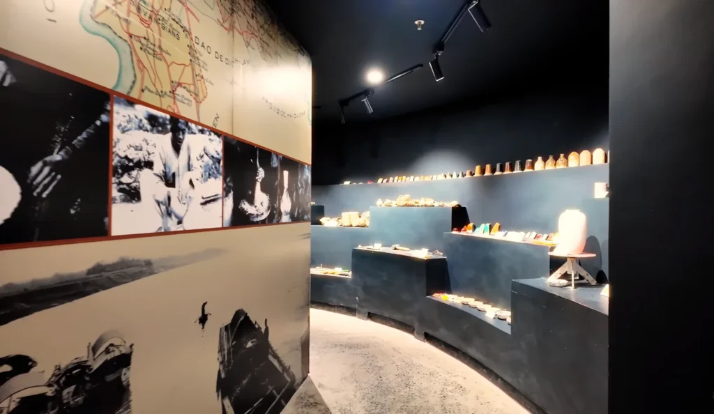 Bat trang pottery meusium 2