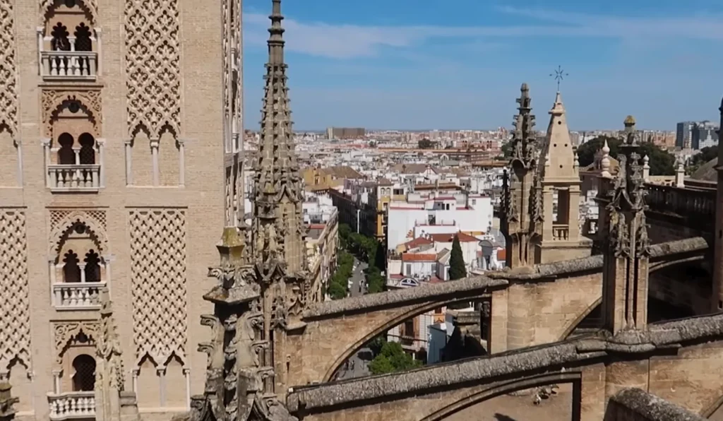 Cathedral de sevilla rooftopp