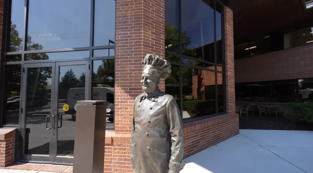 Chef Boyardee Statue