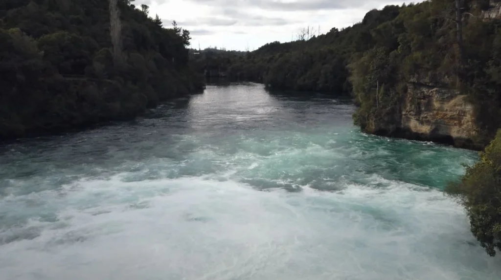 Huka Falls - waters rushing through the narrow gorge (2)